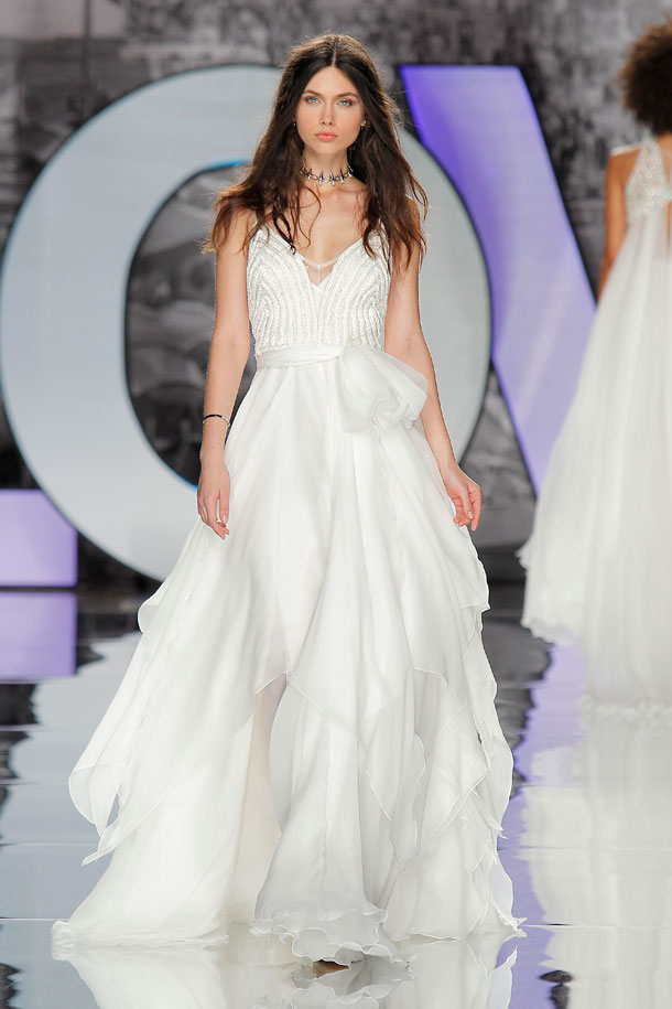 ilovebrides.pt Yolan Cris 2018 Barcelona Bridal Fashion Week 2017